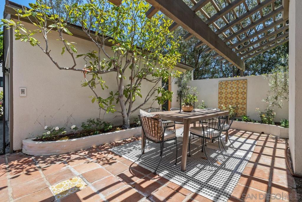 16902 Via De Santa Fe Unit 7 Property Photo 39