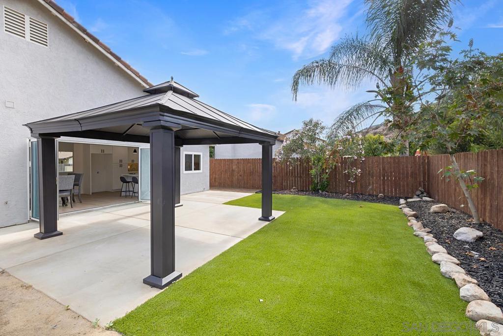 10416 Plaza Paseo Dr Property Photo 28