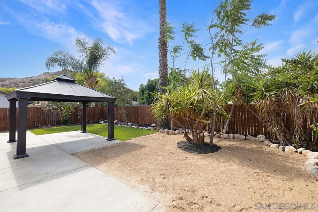 10416 Plaza Paseo Dr Property Photo 29