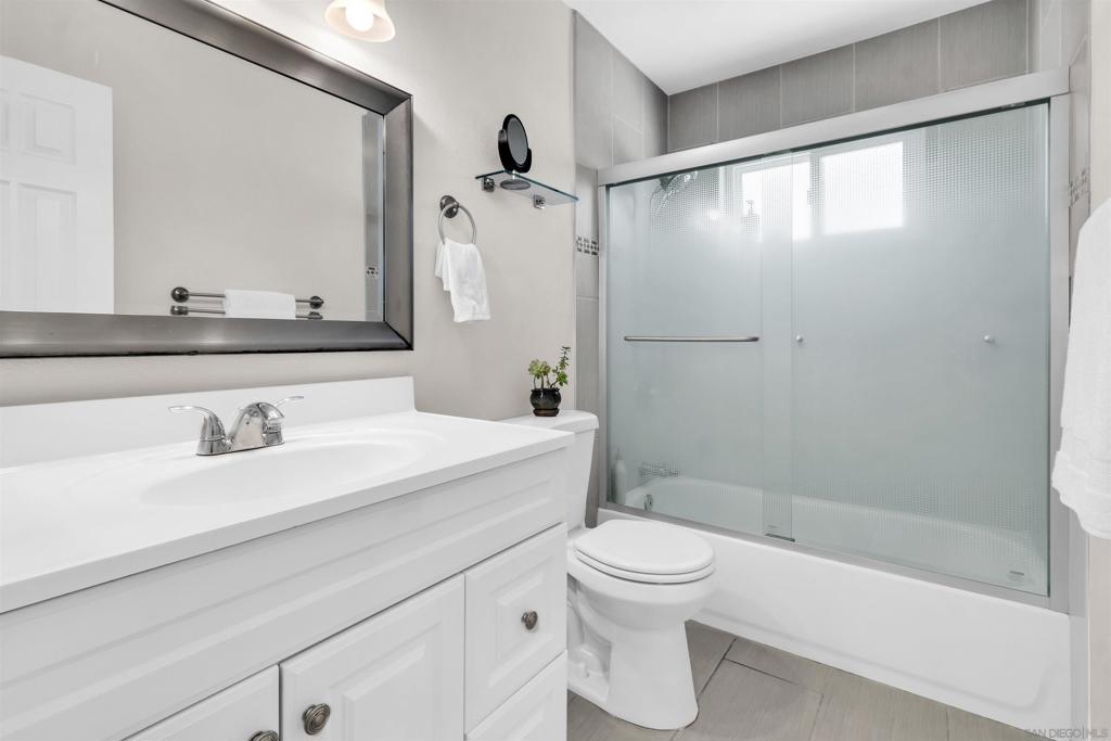 4077 Marcwade Property Photo 16