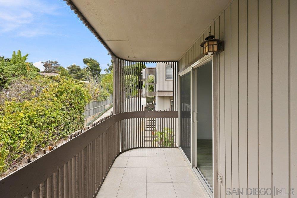155 Rosebay Dr 40 Property Photo 12