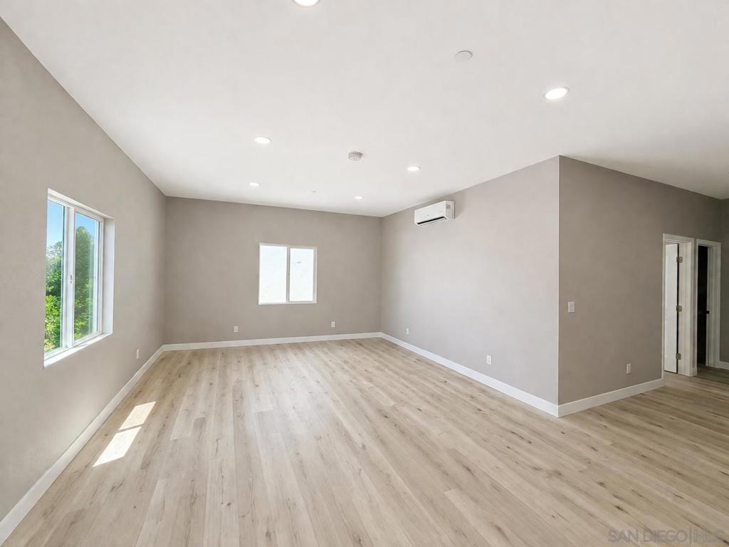 5372 Nutmeg St Property Photo 5