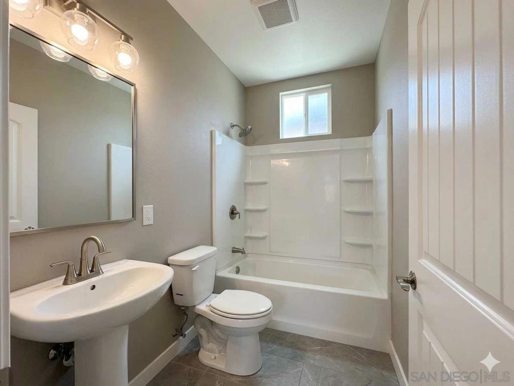 5372 Nutmeg St Property Photo 7