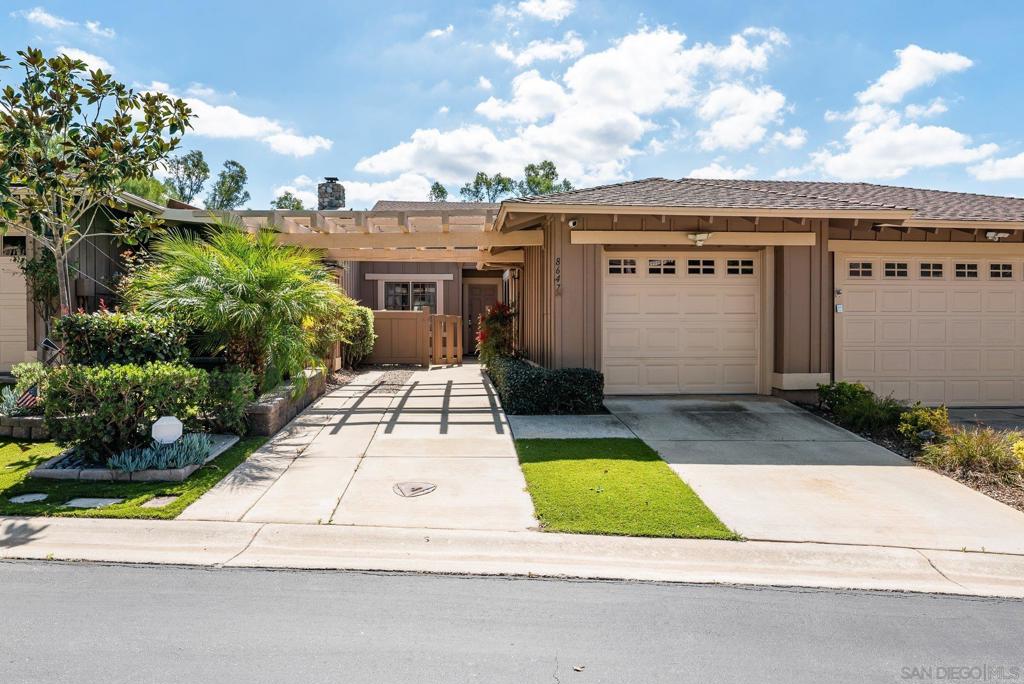 8647 Circle R Valley Property Photo 4