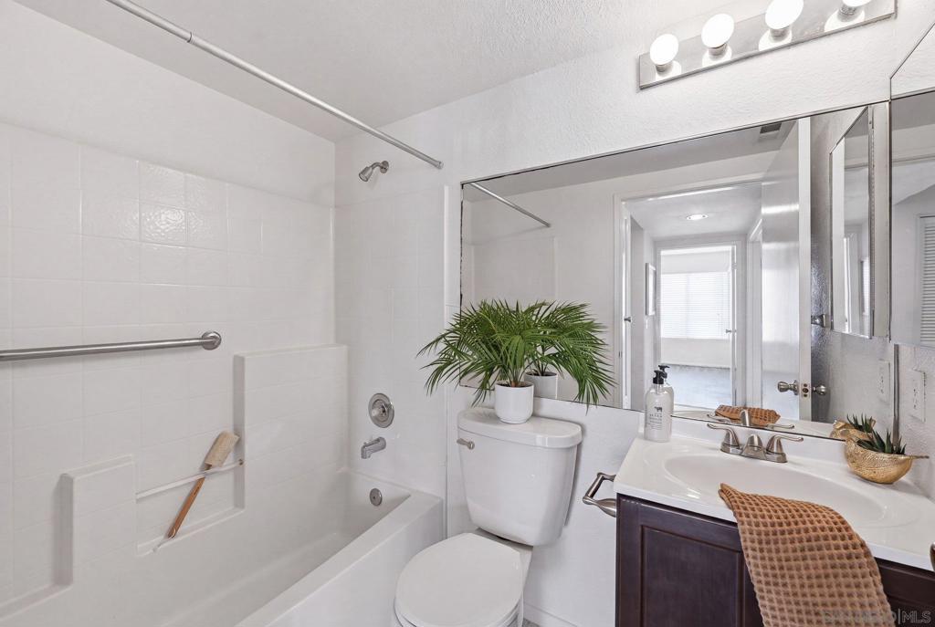 300 Isthmus 4 Property Photo 19