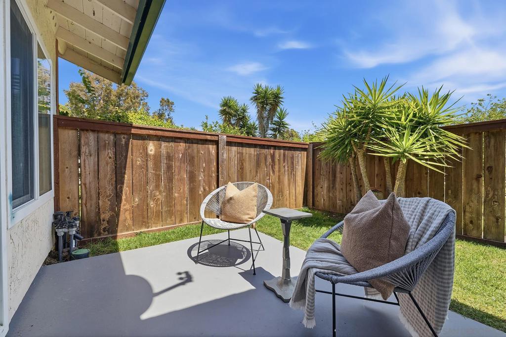 2031 Shadytree Lane Property Photo 11