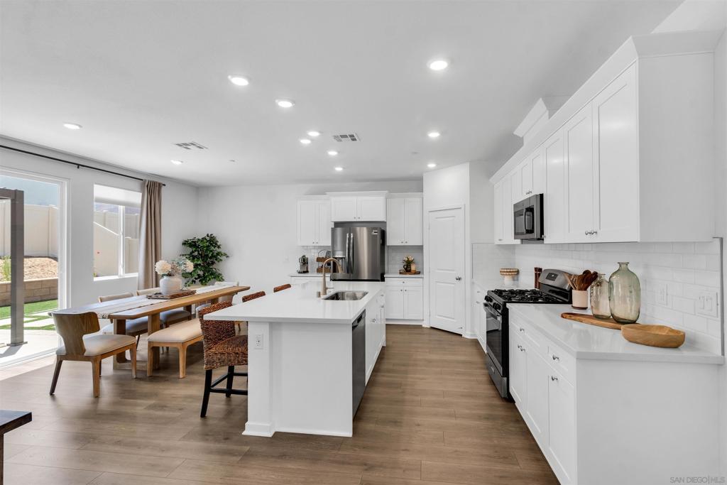 34470 Sakura Property Photo