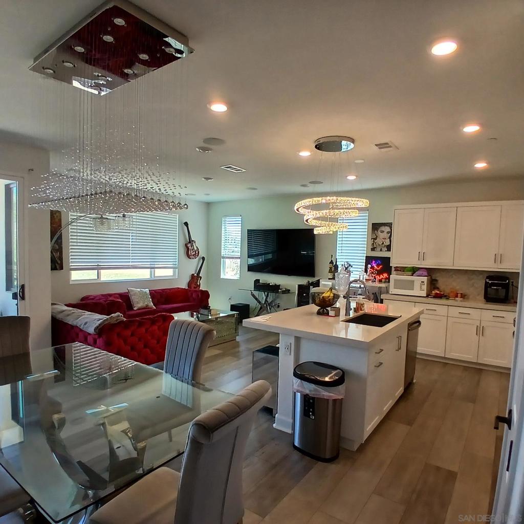 2430 Cascalote Loop Property Photo 5