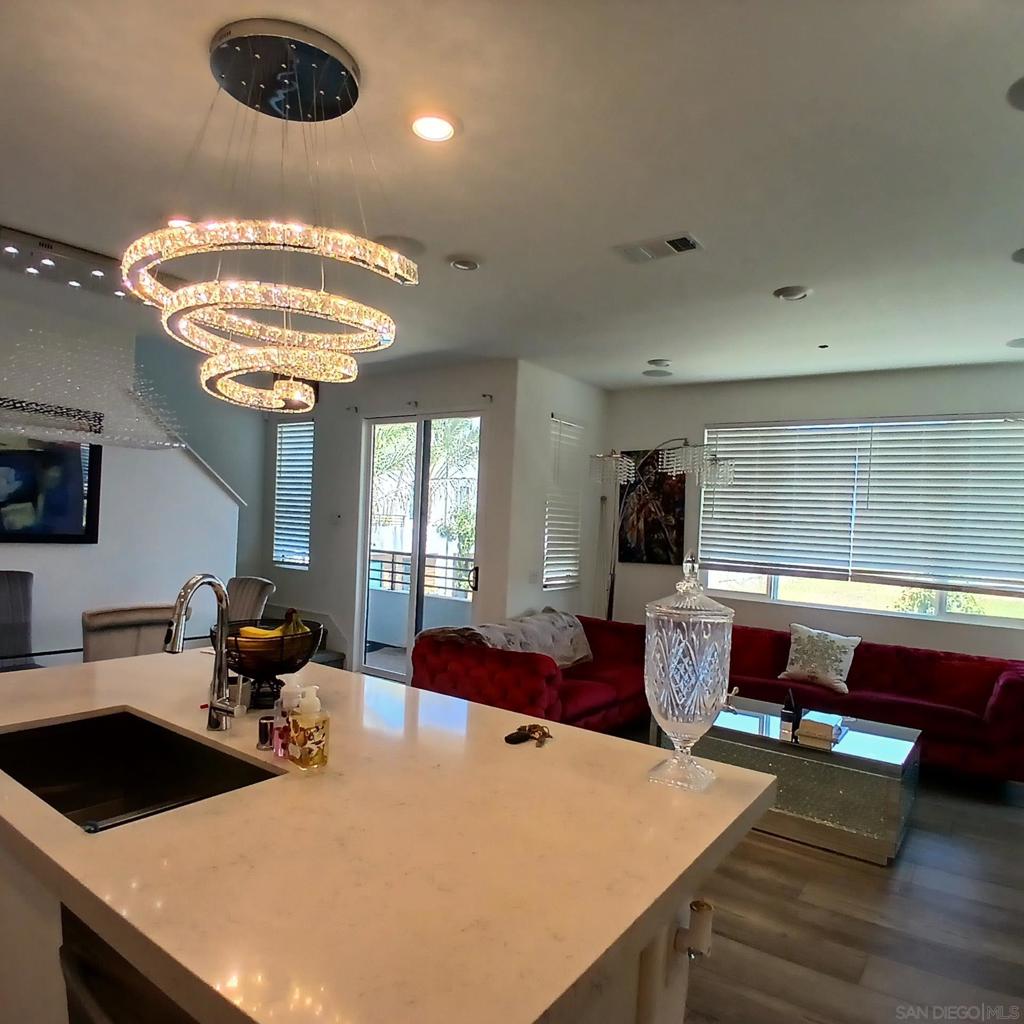 2430 Cascalote Loop Property Photo 7