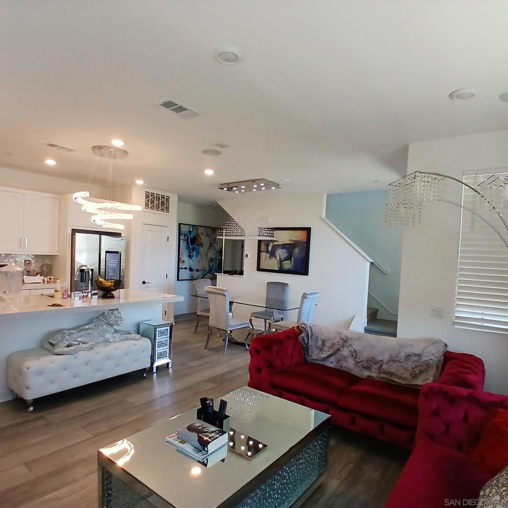 2430 Cascalote Loop Property Photo 8