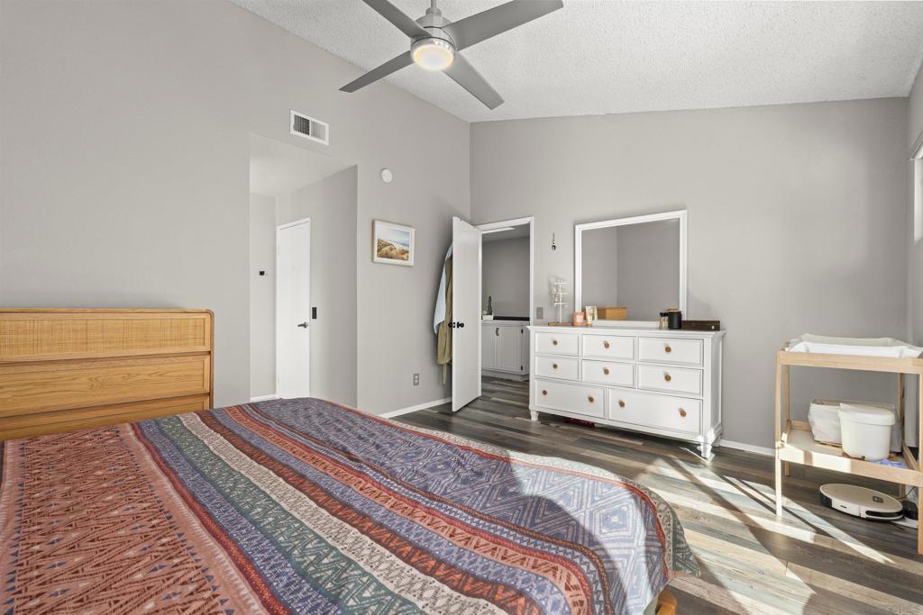 8896 Highwood Dr C Property Photo 25