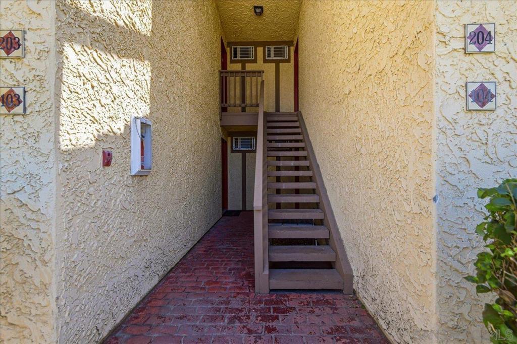 2910 Alta View Drive 203 Property Photo 5