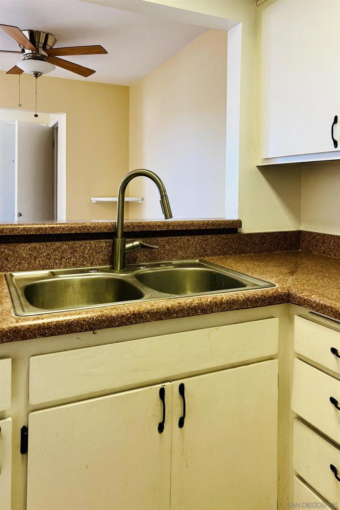 3254 Ashford St H Property Photo 10