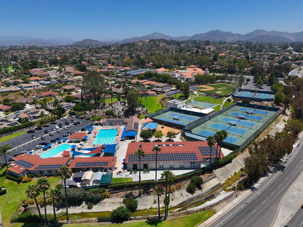 12140 Rancho Bernardo Dr B Property Photo 28