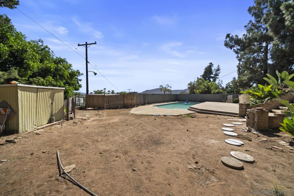 12049 Coping Pl Property Photo 24