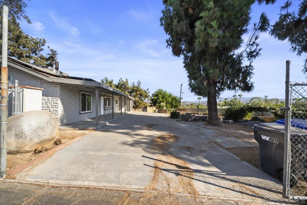 12049 Coping Pl Property Photo 37