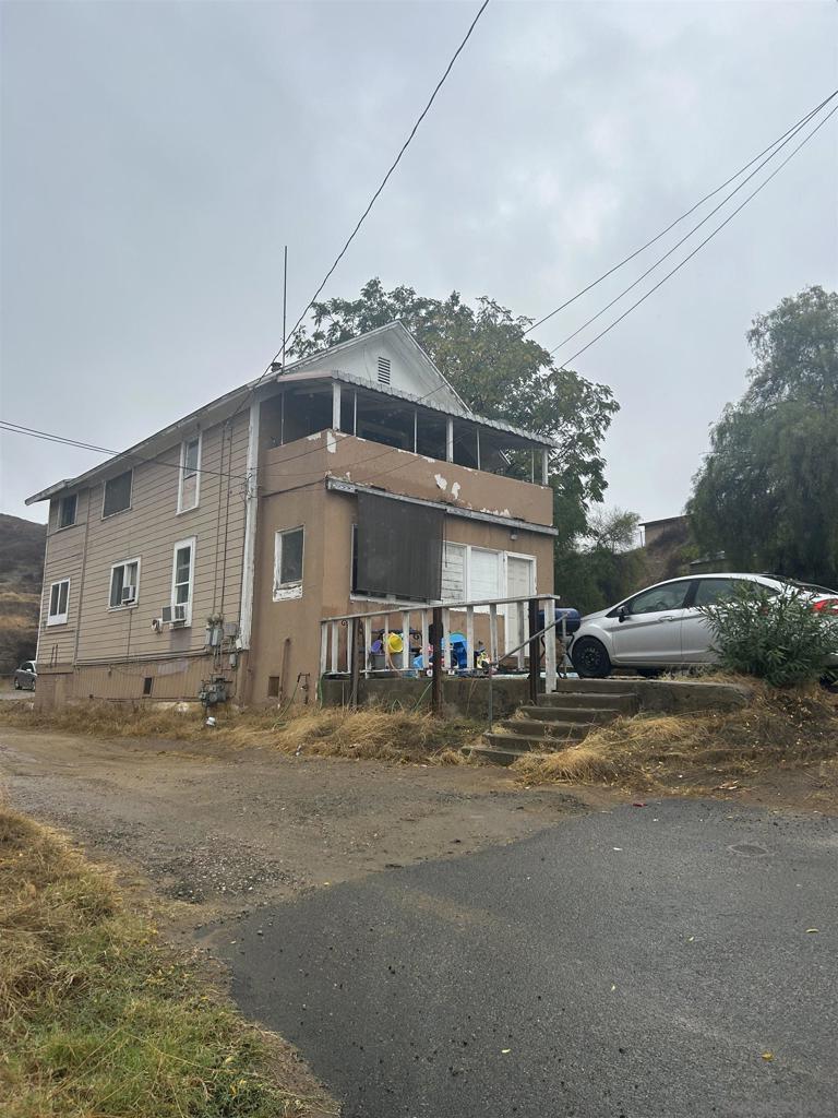 176 Olive St Property Photo 1