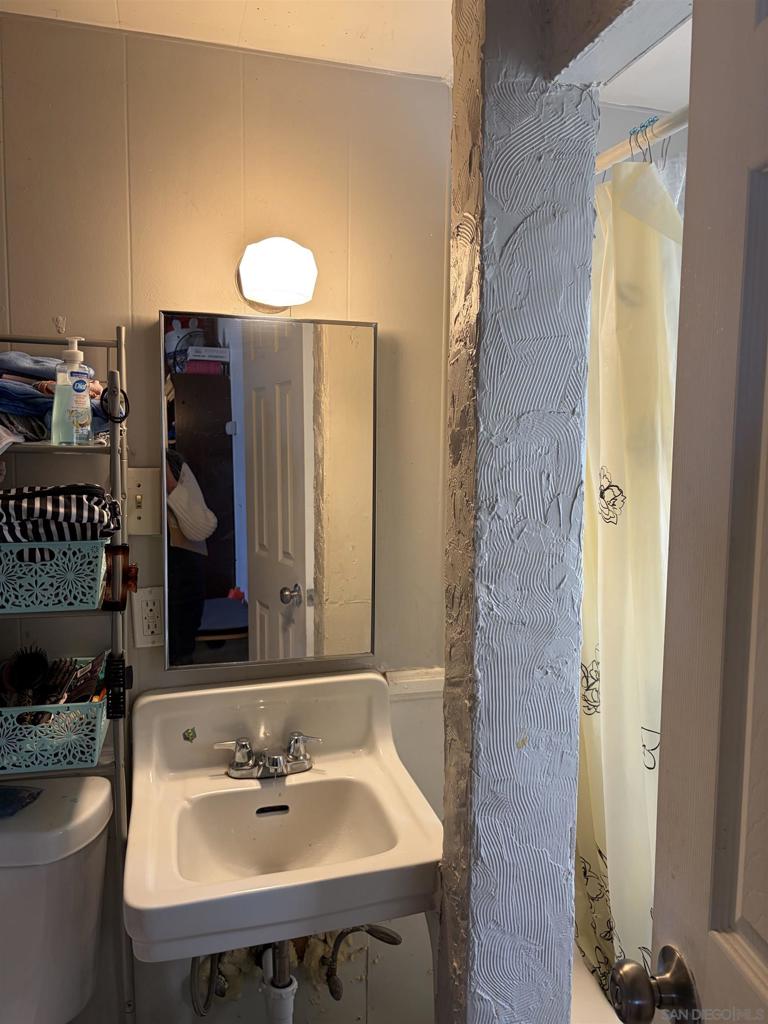176 Olive St Property Photo 13