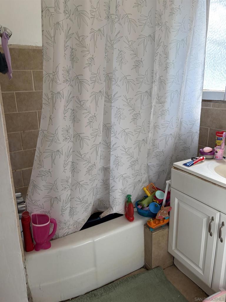 176 Olive St Property Photo 14