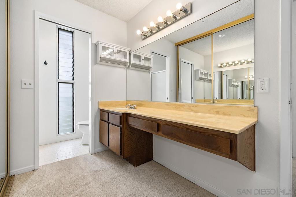 727 Sapphire Street 405 Property Photo 20