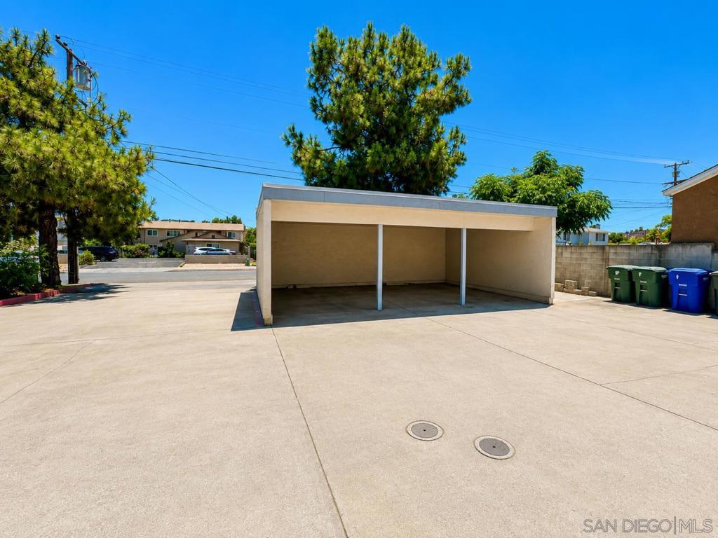 360 Claydelle Ave Property Photo 5