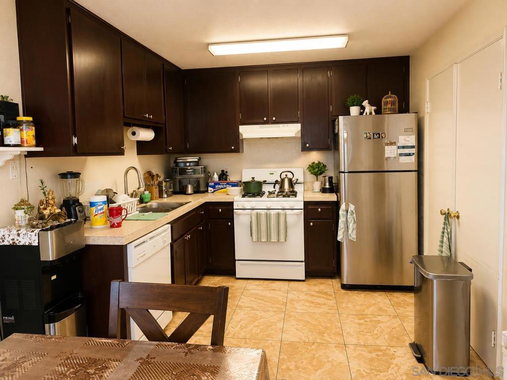 360 Claydelle Ave Property Photo 7