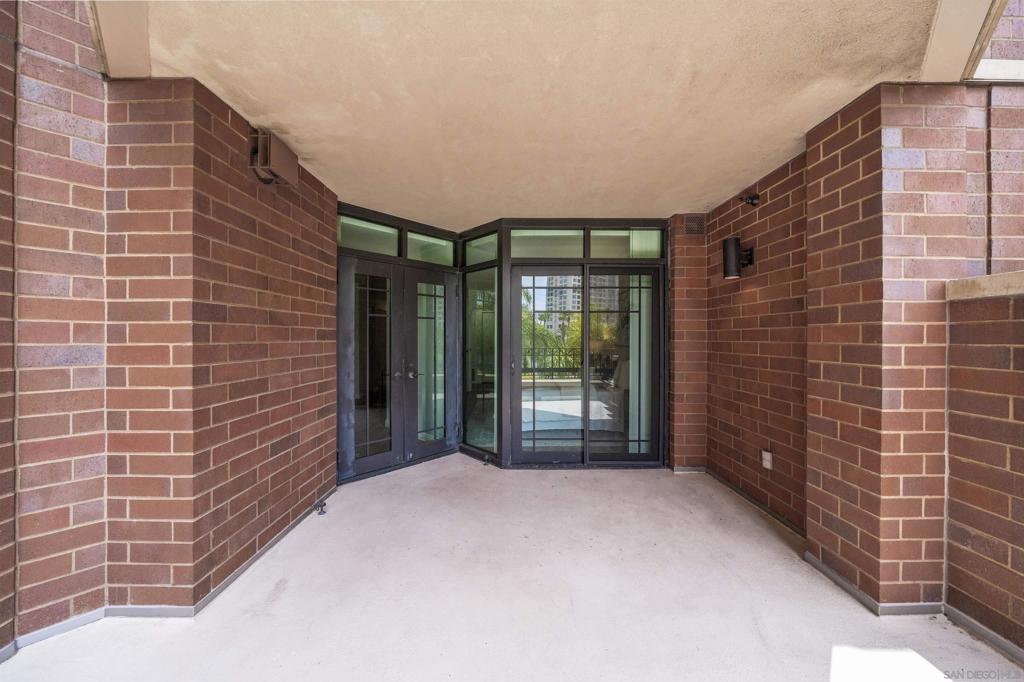 500 W Harbor Drive 318 Property Photo 11