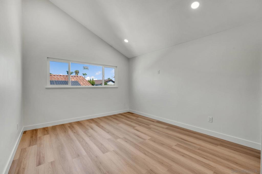 1360 Cerritos Ct Property Photo 24