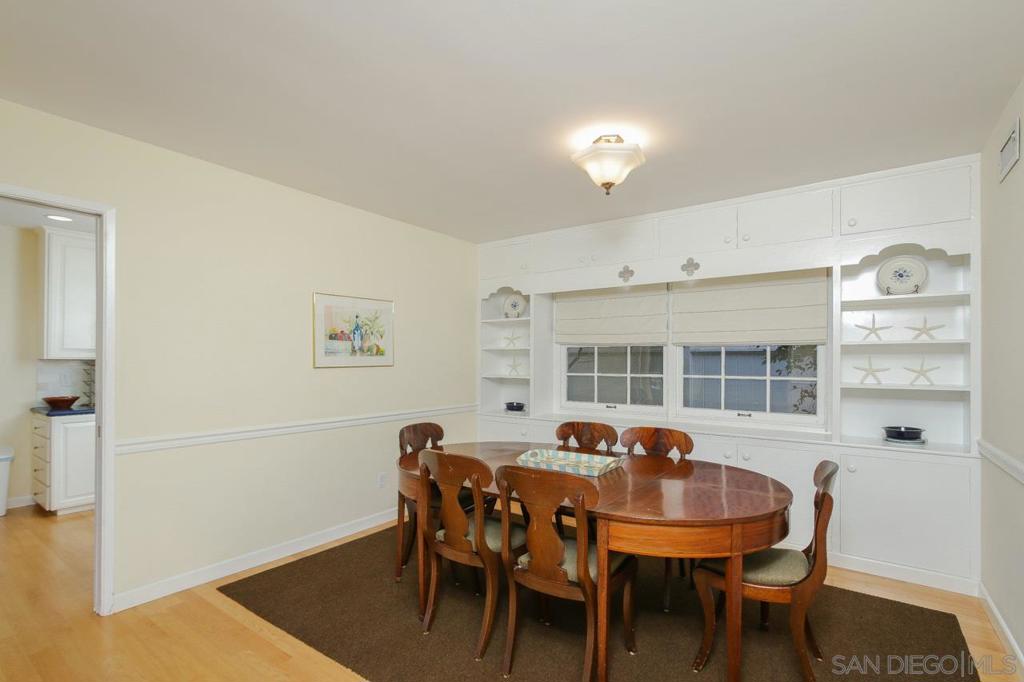 1045 Adella Property Photo 4