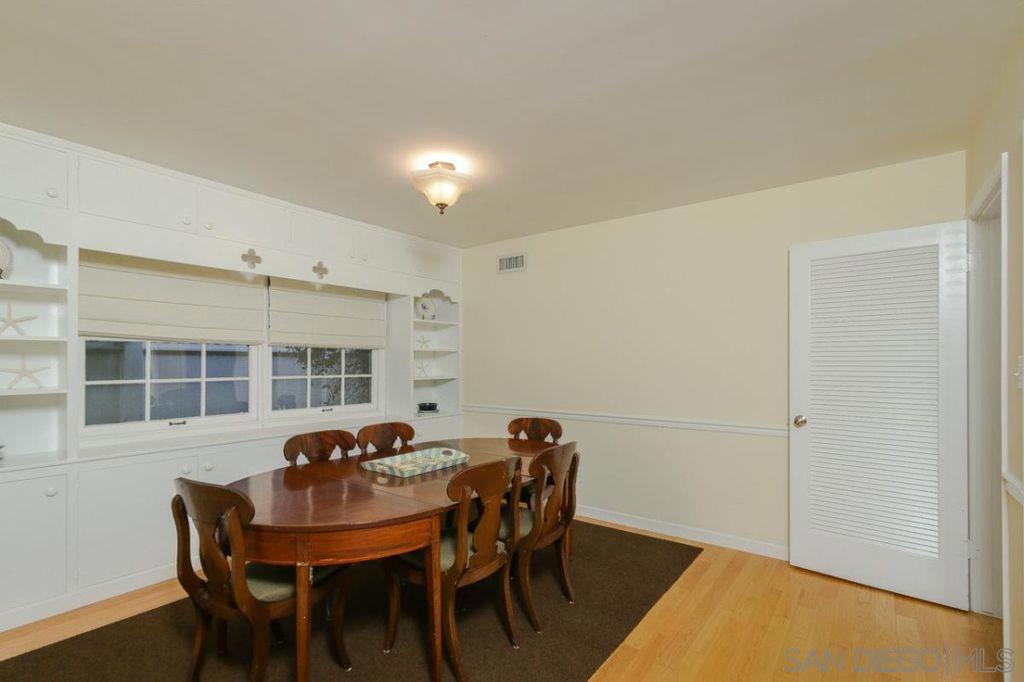 1045 Adella Property Photo 20