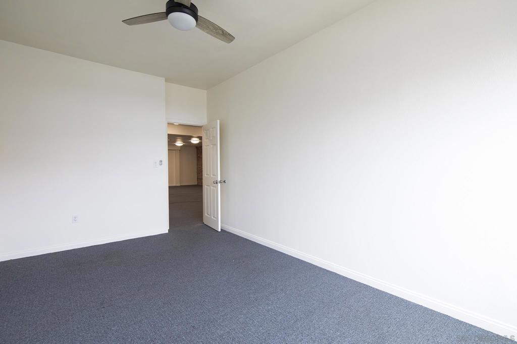 3047 University Ave Property Photo 4