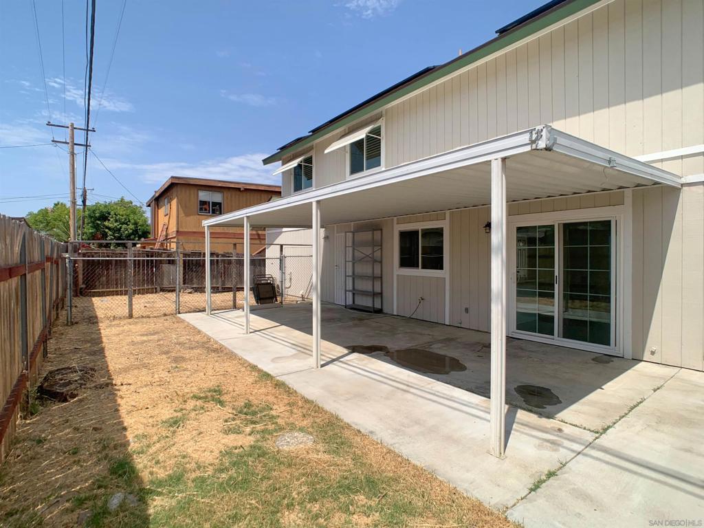 386 90 Richardson Ave Property Photo 37