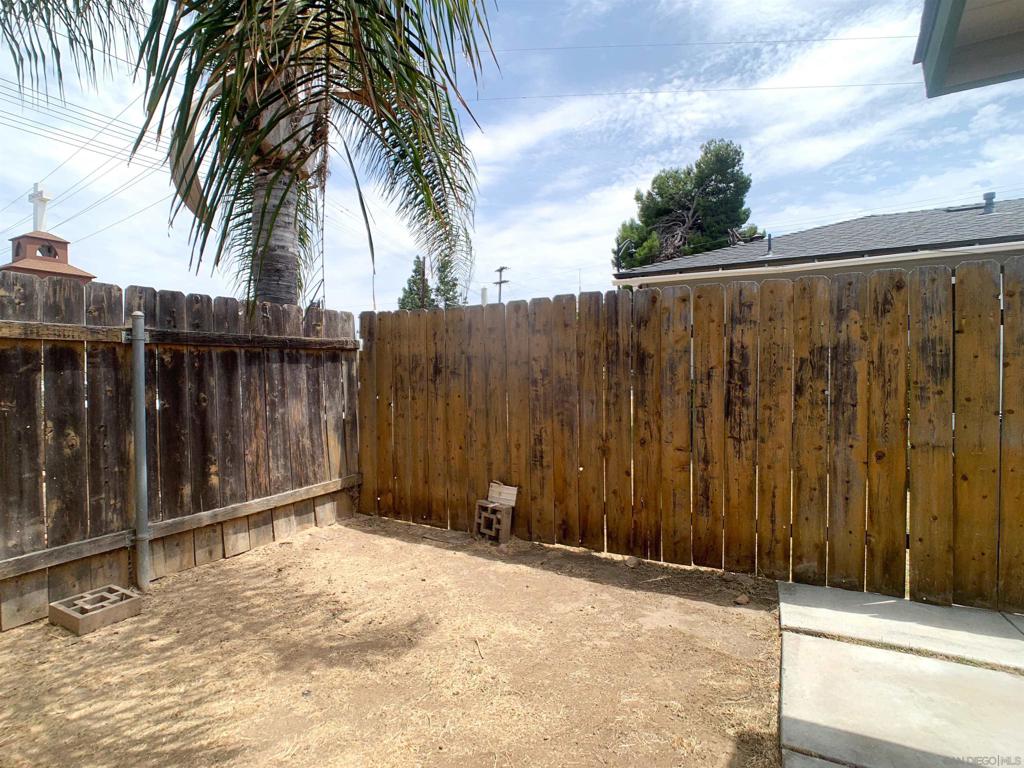386 90 Richardson Ave Property Photo 41