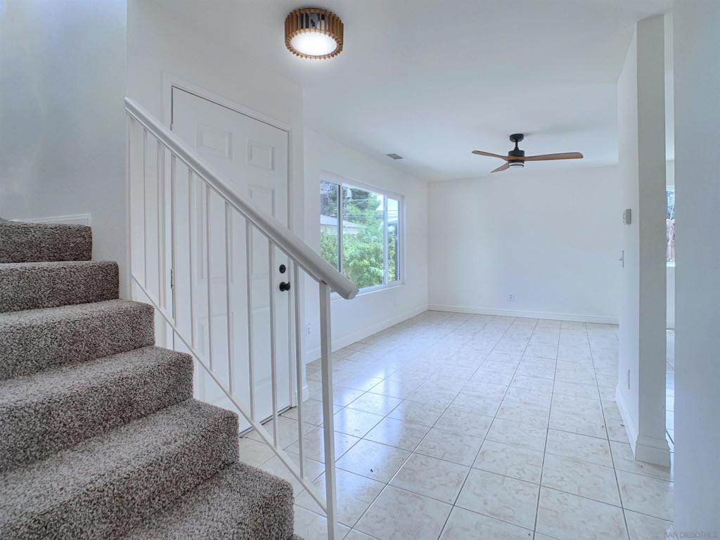 386 90 Richardson Ave Property Photo 46