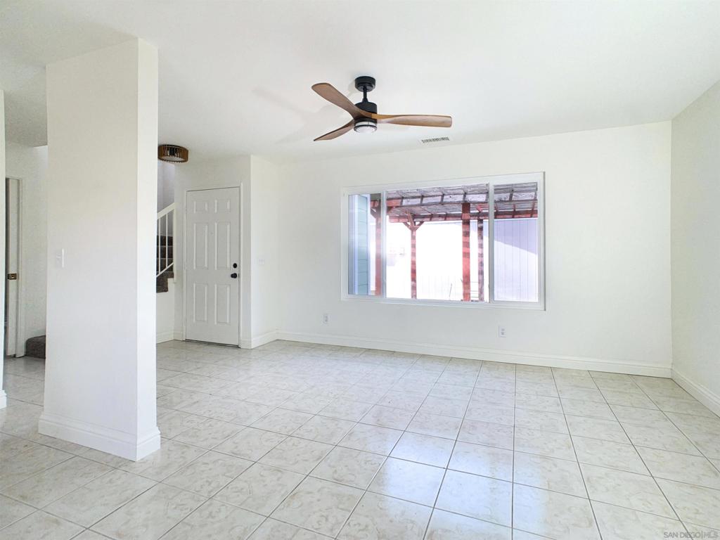 386 90 Richardson Ave Property Photo 47