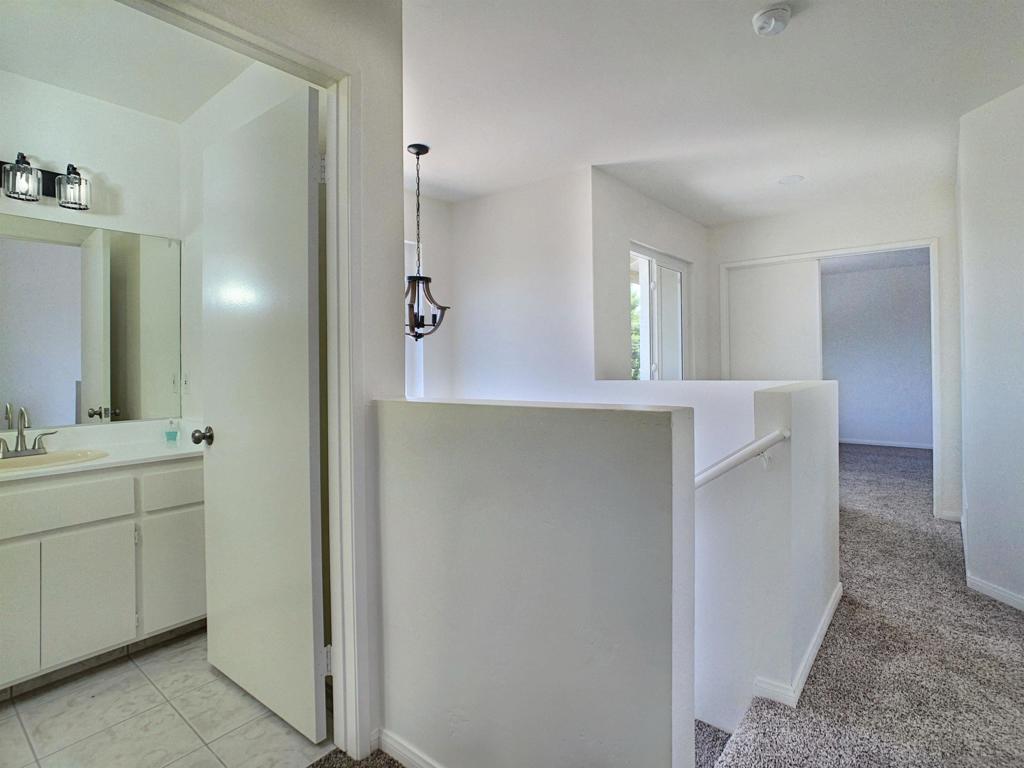386 90 Richardson Ave Property Photo 52