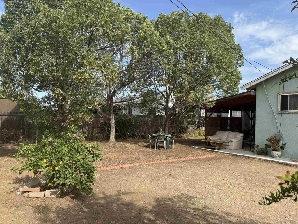 1223 Coral Property Photo 11