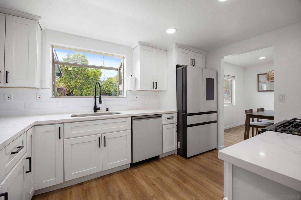 1406 Green Bay Property Photo 1