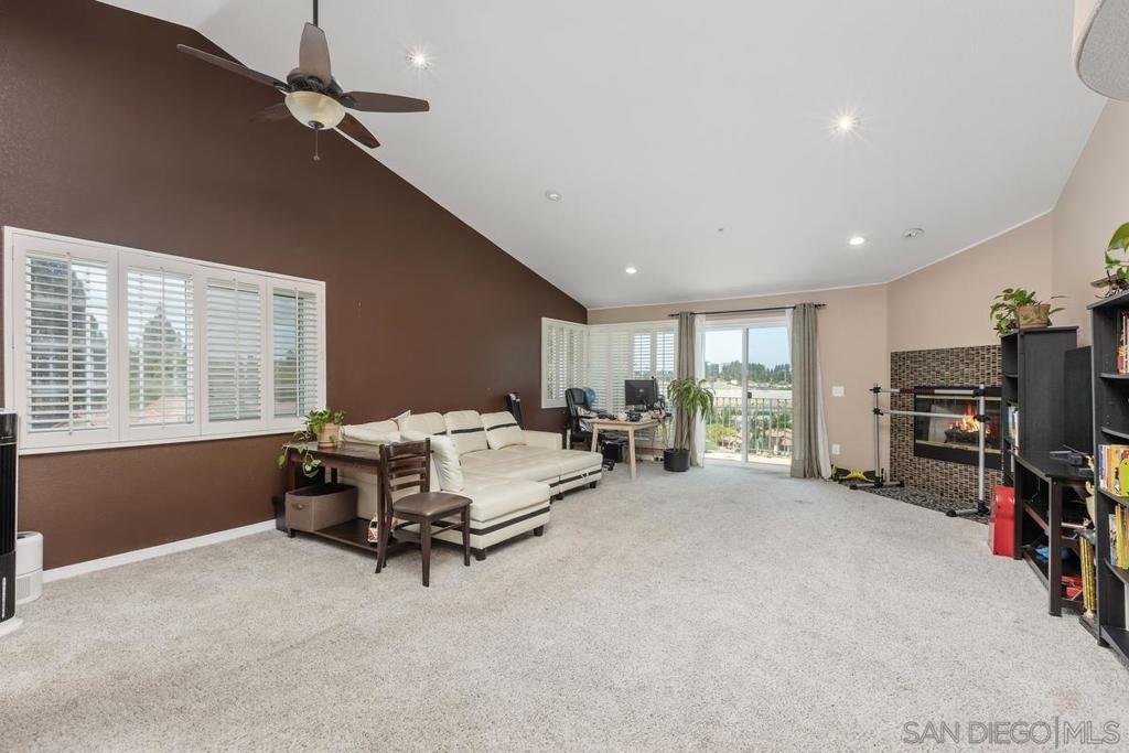 16424 Avenida Venusto E Property Photo 6