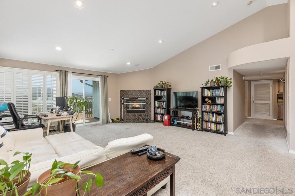 16424 Avenida Venusto E Property Photo 9