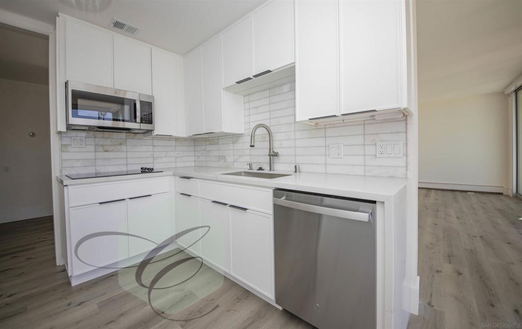 8111 Camino Del Oro Property Photo 1