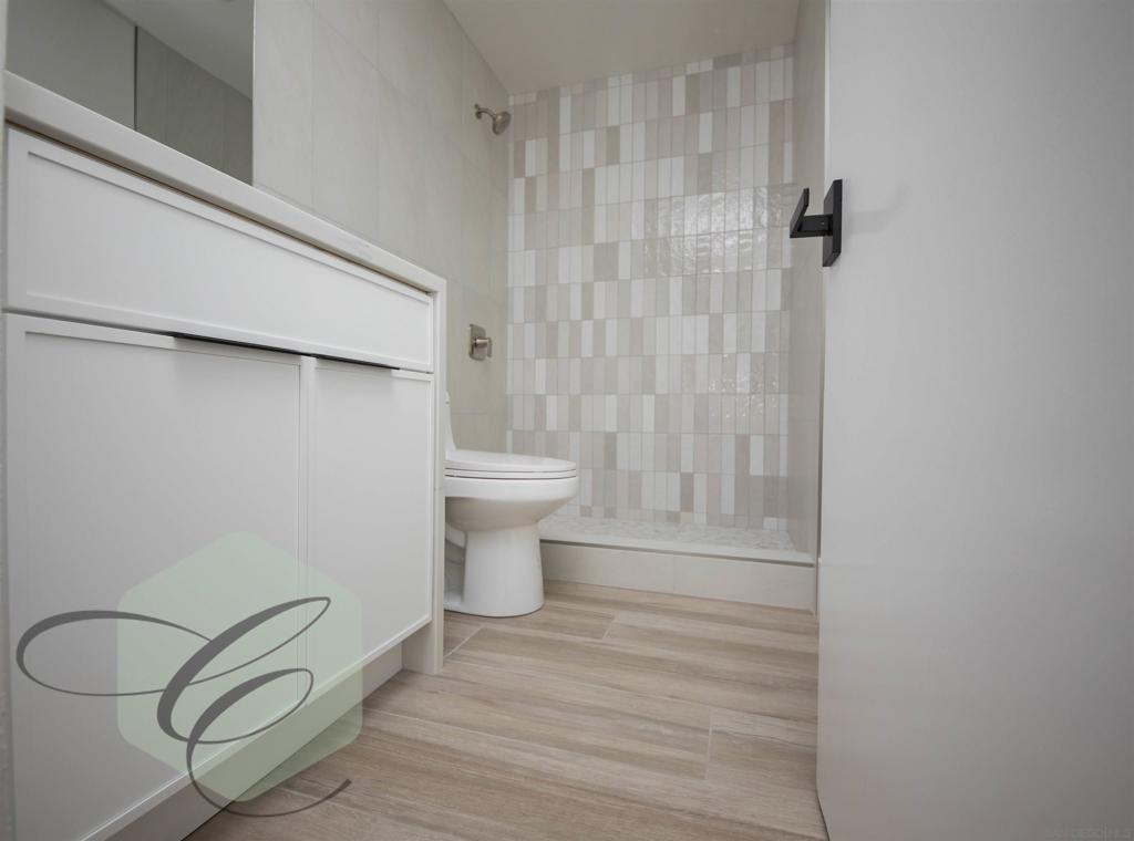 8111 Camino Del Oro Property Photo 8