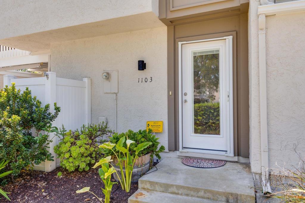 1103 Woodlake Dr Property Photo 2