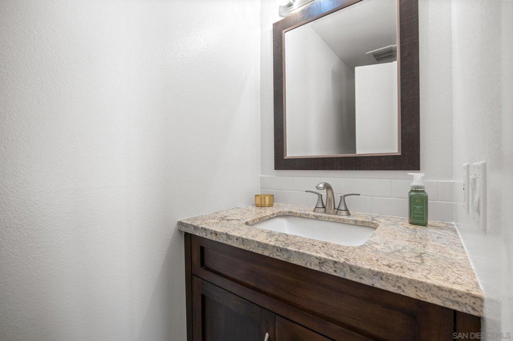 1103 Woodlake Dr Property Photo 13
