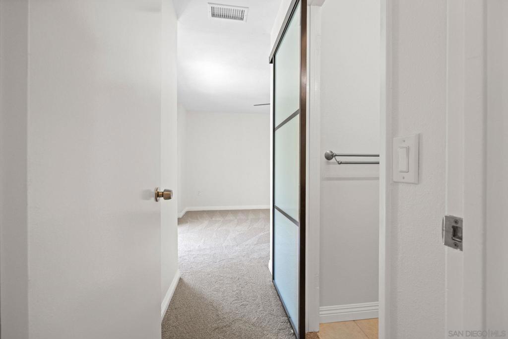 1103 Woodlake Dr Property Photo 15