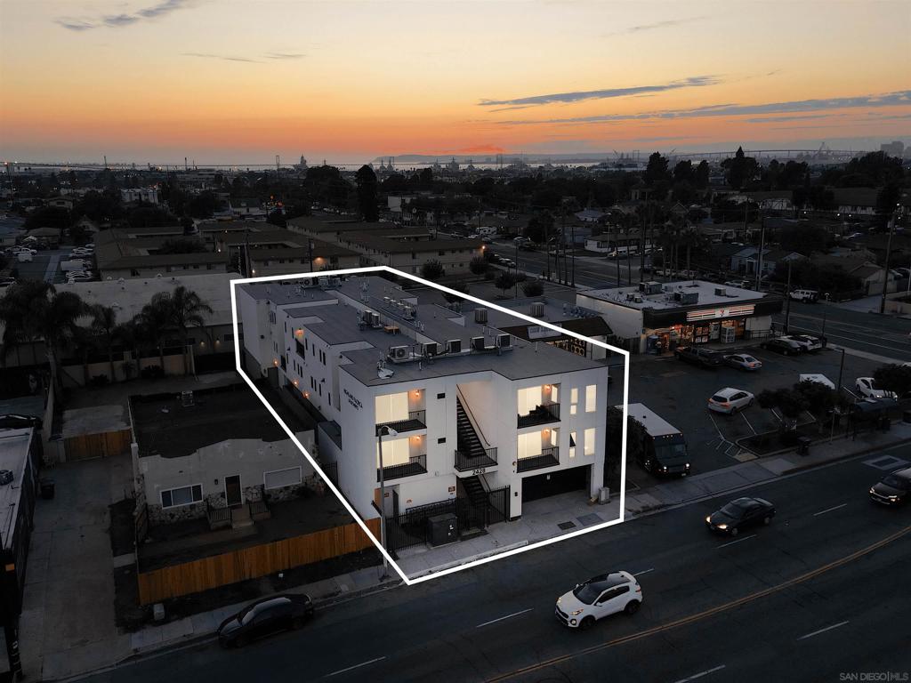 2428 Highland Avenue Property Photo 1
