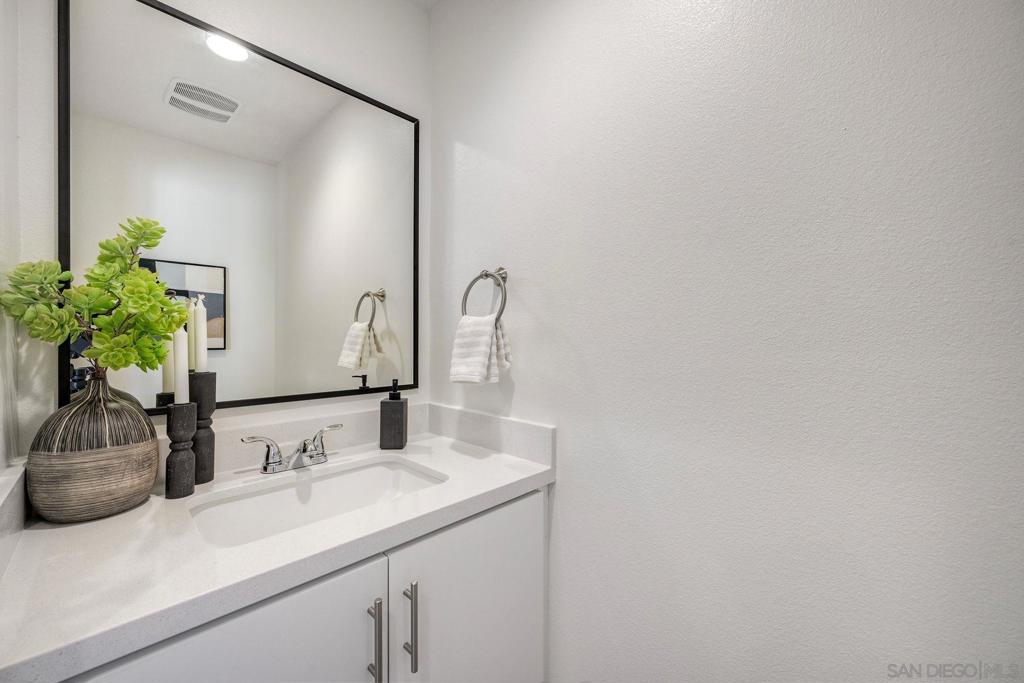 2250 Calle Chanate Property Photo 11