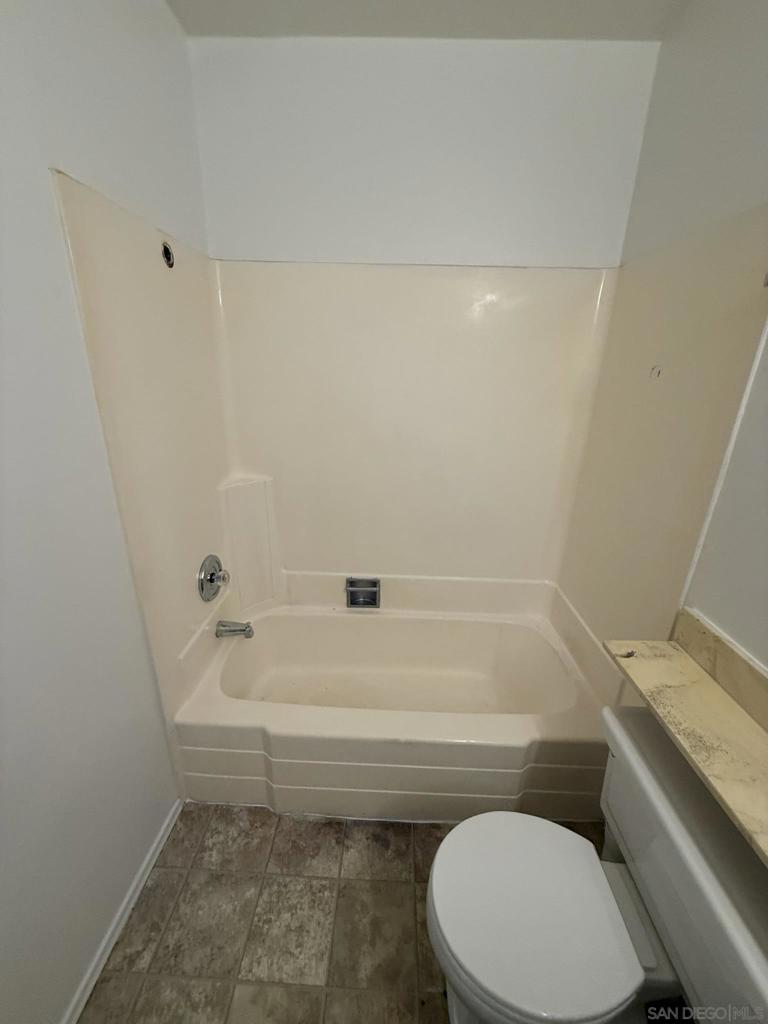 3549 Castle Glen 113 Property Photo 27