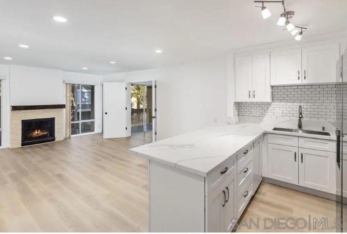 4600 Lamont St 204 Property Photo 2