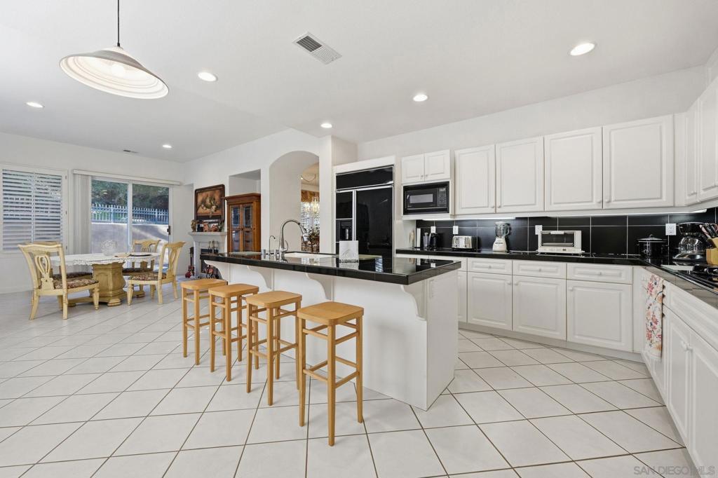 260017940SD Property Photo 11